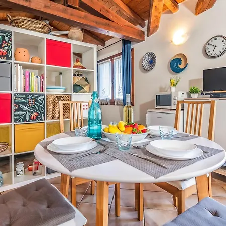 Apartment Sun House - Happy